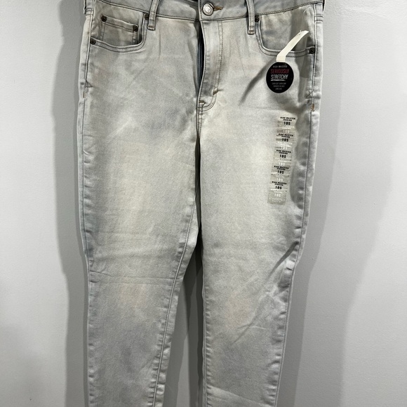 Aeropostale Denim - Aeropostale Light Wash High Waisted Jeggings Size 10 NWT
